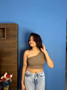 Chic One-Shoulder Olive Crop Top