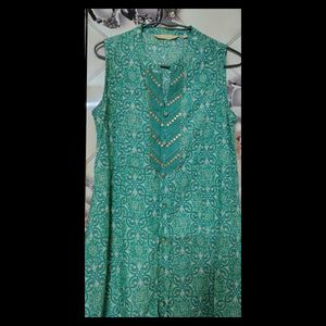 Avassa A Line Kurti