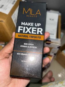 Mila Beauty Compact And Makeup Fixer
