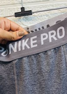 🇫🇷 Nike Pro Imported Leggings