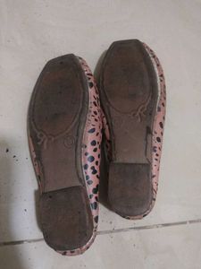 Cute Ballet Flats with Bow Detail