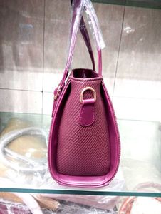 ✨Burgundy Textured Handbag Bag 👜