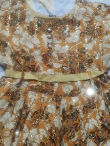 Elegant Embellished Floral Kurta