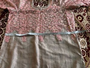 Elegant Pakistani 3-Piece Suit