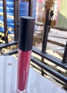Huda Beauty Liquid Matte Lipstick