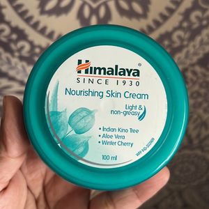 Himalaya Nourishing Winter Cherry & Aloevera Skin Cream 100 ml