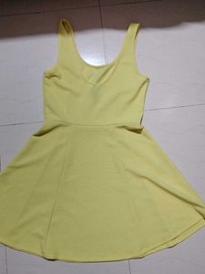 H&amp;M Yellow Dress (Mini)