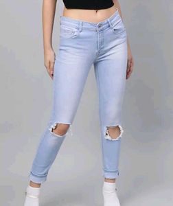 Women Blue Skinny Fit Mid-Rise Slash Knee Stretcha