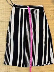 Black And White Slit Skirt