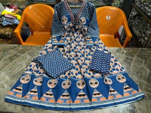 *Beautiful hit design anarkali 3pcs*