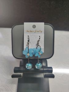 Beautiful 4  Earings Set