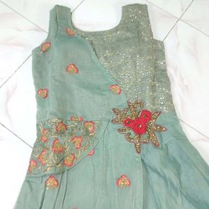 New Beautiful Soft Fabric Gown