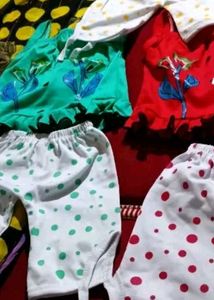 😘😘Baby Girl Top &amp; Capri😘😘