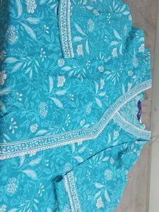 Elegant Floral Print Kurta Pillzo Set With Dupatta