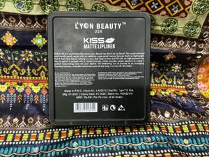 Lyon Beauty Kiss Matte Lipliner Set
