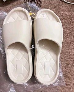 Ter Lifestyle Co Woman Round Toe Flip Flops