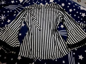 Sale✨ Beautiful Top 🖤
