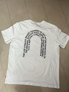 Original Levi&#39;s T-Shirt
