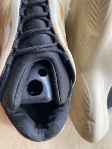 Yeezy 700v3