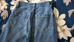 Pre-loved Jeans – Comfy Fit, Minor Fade