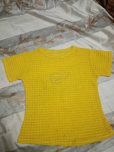 T-shirt And Jeans Capre Set For Girls 👕👖