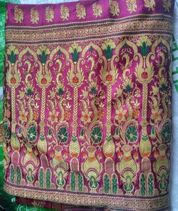 Gorgeous Banarasi Silk Saree (Traditional Touch)💜