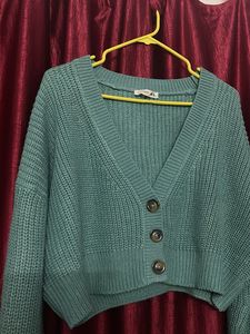 Stylish Cropped Knit Cardigan