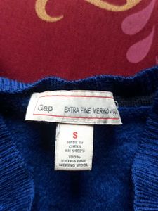 Gap Cropped Sweater