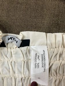 sleeveless westside crop top