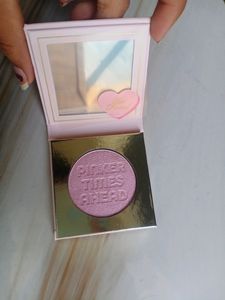 Too Faced Cheek Popper Blushing Highlighter