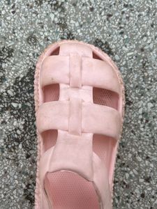 Salmon pink Flip-flop