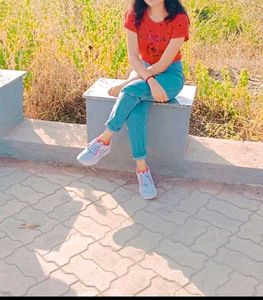 Full Asthetic Combo Of Jeans And Top