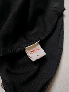 Savana&#39;s Back Chain Black Dress