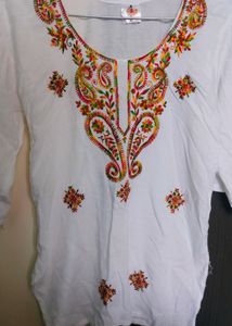 SHORT WHITE KURTI (S)