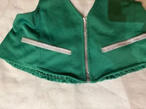 Beautiful Halter Green Zip-Up Top