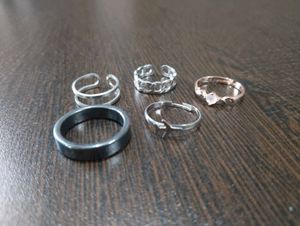 Assorted Ring Set