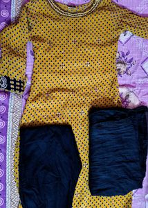 Embroidered Kurta Set