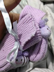 Cute Bee baby woolen botties