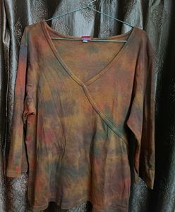 Tie-Dye V-Neck Long Sleeve Top