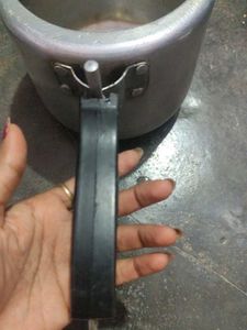 Used Aluminium Pressure Cooker