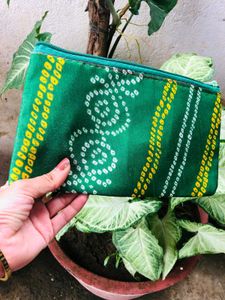 Handcrafted Green Bandhani Print Purse