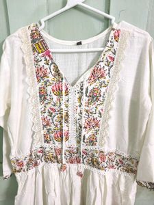 💖White Floral Bohemian Dress/Kurti!!!!!✨