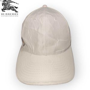 🔥 Stylish Burberry-Inspired White Cap