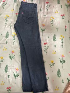Levi&#39;s 512 slim fit straight leg Charcoal jeans