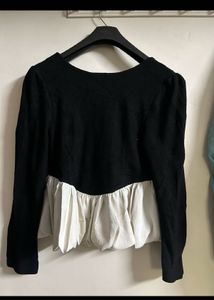 Chic Black &amp; Cream Top