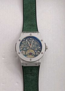 Hublot Watch - Stylish Timepiece