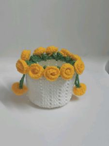 🌼 Crocheted Floral Leaf-Top Drawstring Pouch