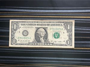 USED 1 US DOLLAR - SERIAL NO. D70135674D