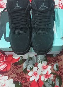 Jordan 4s black cat UA,