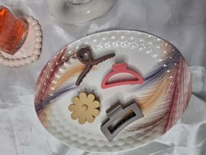 4 Pcs Combo Of Matte Hair Claws (Random Colors)